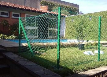 Cerca com rede de proteÃ§Ã£o 