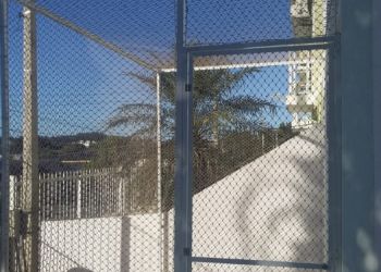 Rede com estrutura em alumÃ­nio