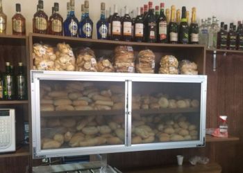 Tela protetora para pÃ£es em padaria de Porto Alegre